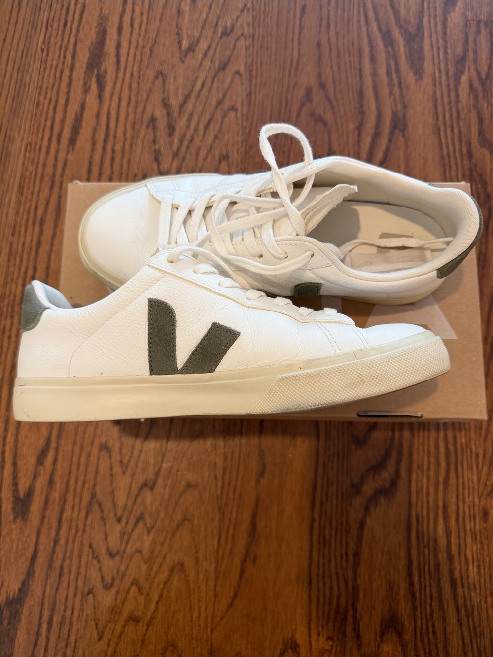 Veja White Leather Low-Top Sneakers with Gray Suede V - Men